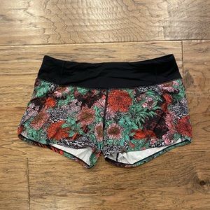 Adorable Pattern! Perfect Condition! Run Times 4”